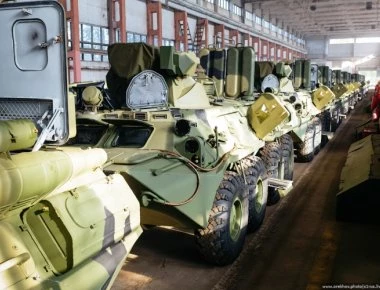 Ρωσία: Δείτε πως κατασκευάζονται τα BTR-82 στις εγκαταστάσεις της JSC (φωτό)